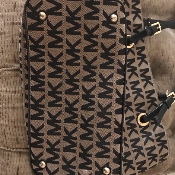 Authentic Mk - Picture 4 of 4